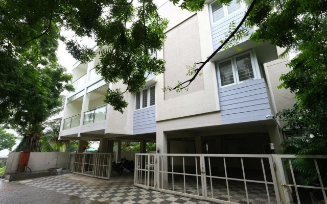 OYO 10123 The Posh Residency