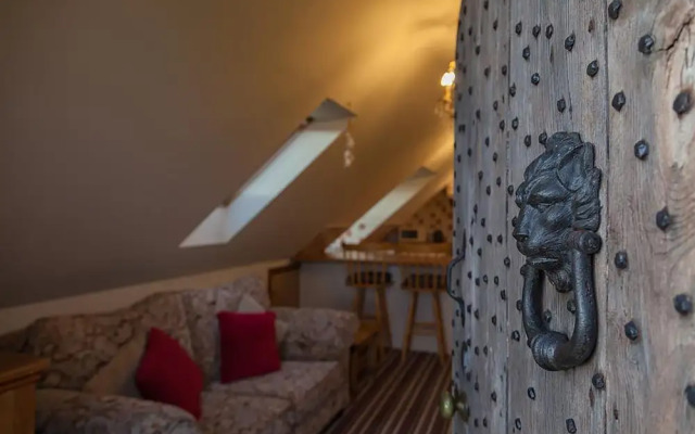 Lyde Cross Coach House