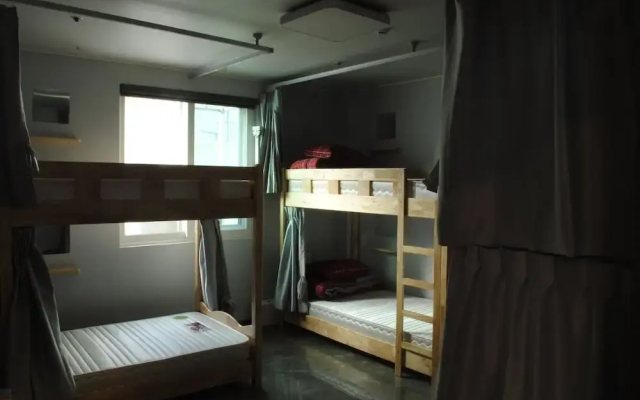 MoonDong's Hostel