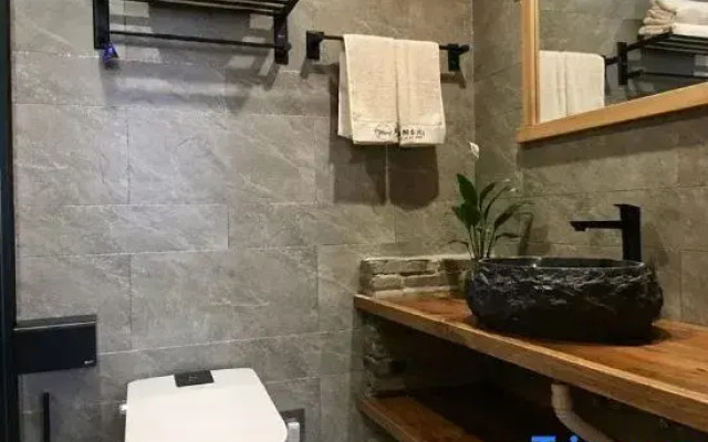 wuyaun laojie house