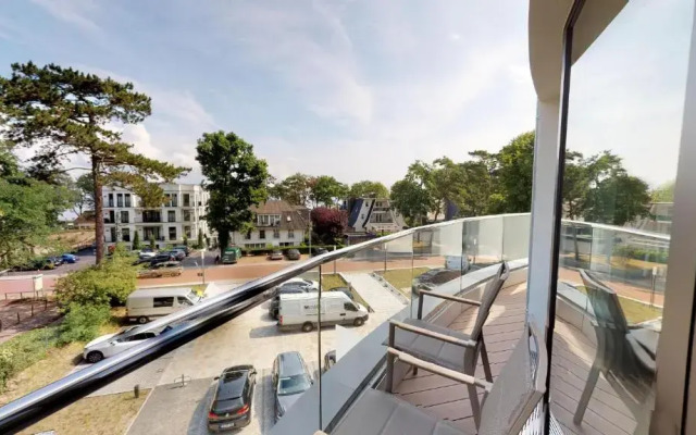 White Pearl Apartment 3.12