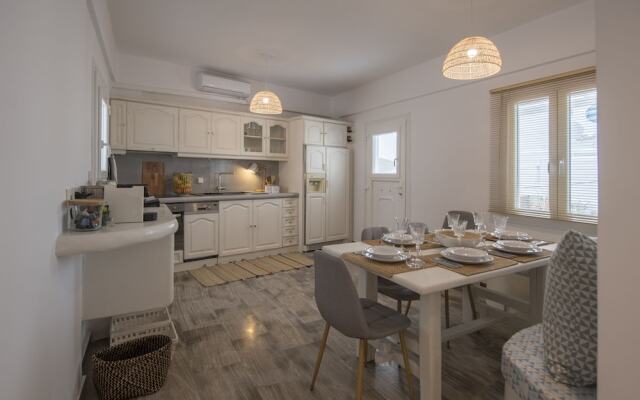 Ammos Luxury Rooms & Home