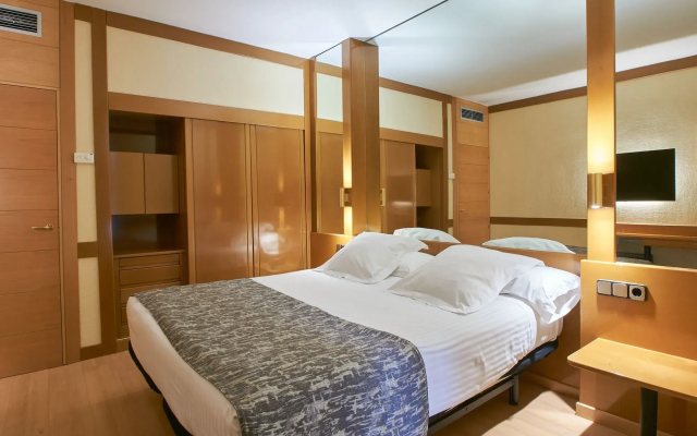 Hotel AR Los Arcos