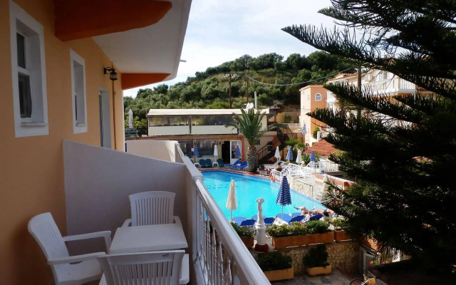 Planos Beach Hotel