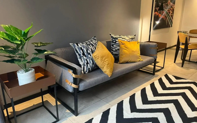 Max Executive Apartments