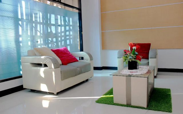 OYO 783 Grand Mentari Guest House