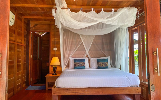 Lipe Beach Resort