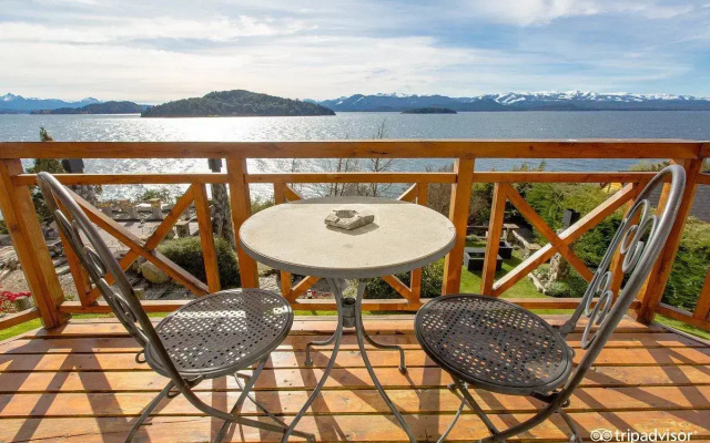Lirolay Suites