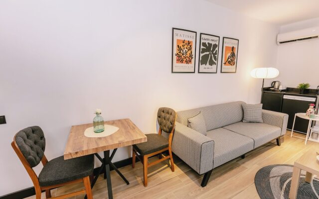 Ella Suites Hotel