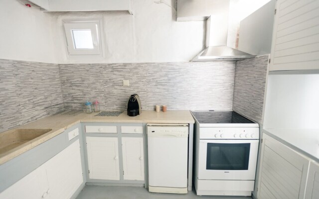 White Sun maisonette overlooking the sea