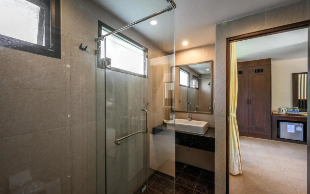 Patong Lodge Hotel