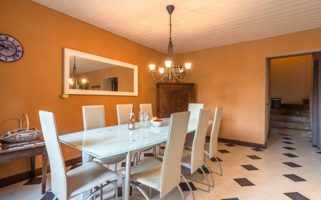 Cozy Holiday Home in Saint-Denis with Swimming Pool