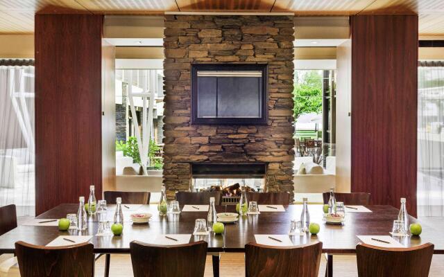 Novotel Queenstown Lakeside