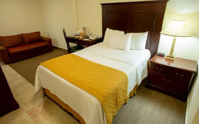 Hotel Plaza Calzada