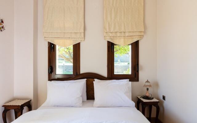 Villa Natura - With Private Heated Pool