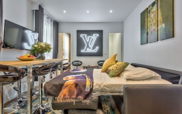 115 - Urban Vuitton Saint Denis