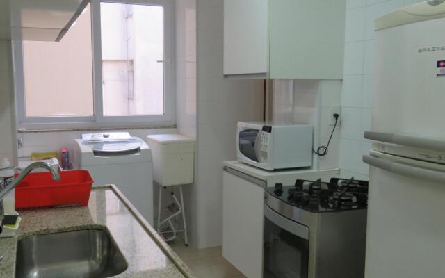 Pineapples ATL702 | Copacabana beach view