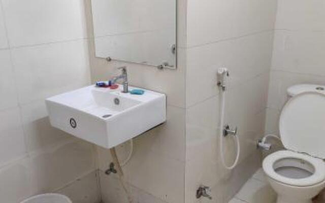 OYO 93593 Sailors Galley