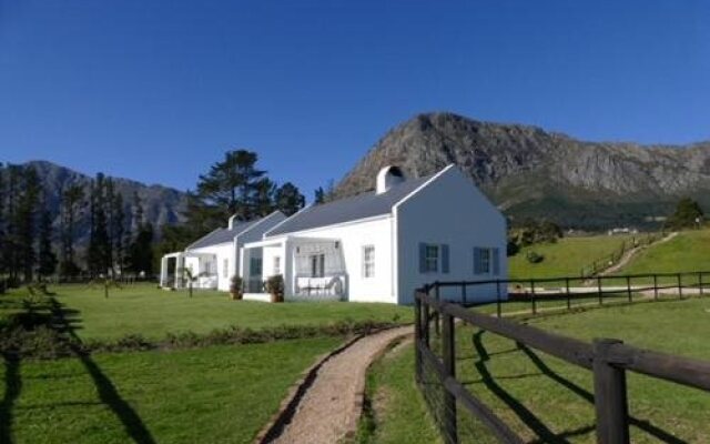 Auberge La Dauphine Guest House