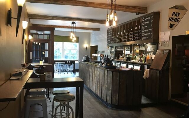 The Swan Hotel Smoke & Taphouse