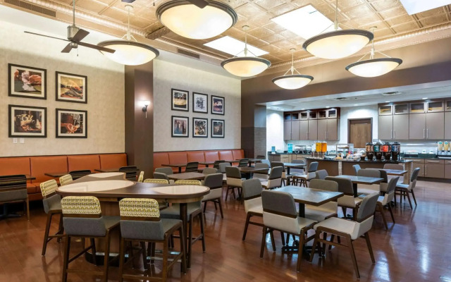 Homewood Suites by Hilton Indianapolis-Downtown