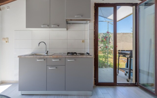 Amazing Apartment in Sukosan With 1 Bedrooms, Jacuzzi and Wifi