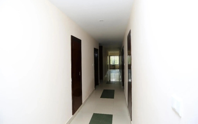 Capital O 9010 Hotel Railview