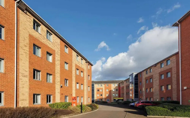 Student Only St Peters Court