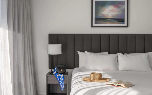 Peppers Broadbeach – Guest Rooms – Gold Coast
