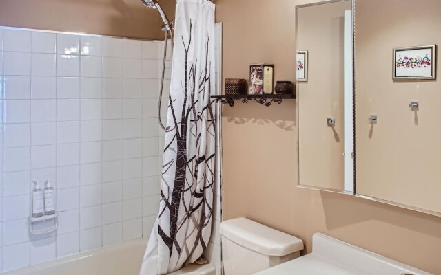 Ponderosa Inn by Okanagan Premier