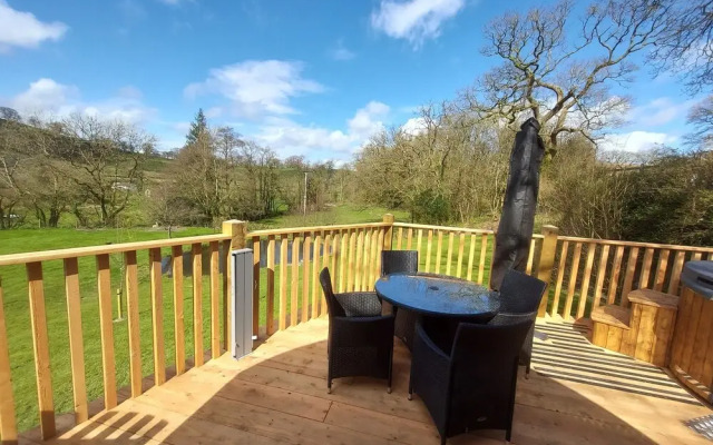 Cilsane Lodges- Teilo With hot tub