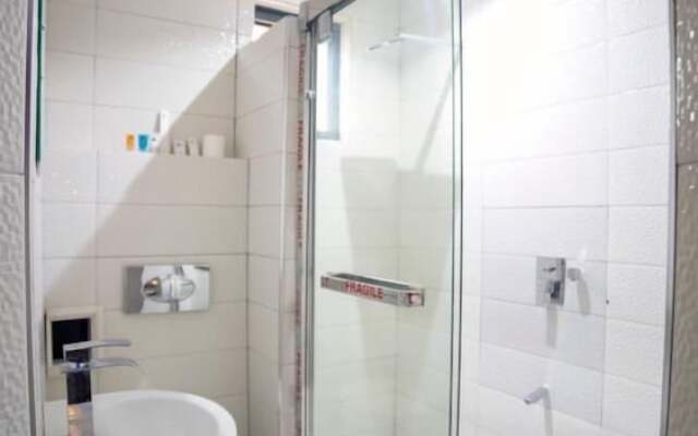 Ikeja Airport View Apartment