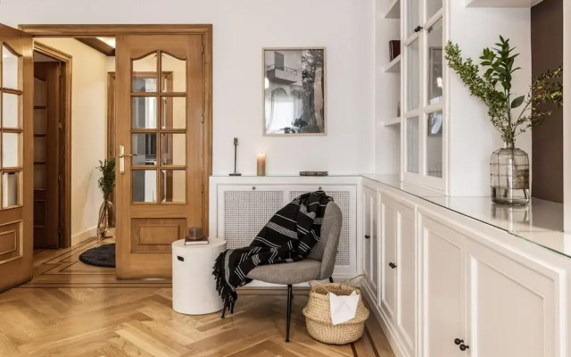 Arzano - 4 Bedrooms and Office in Castilla