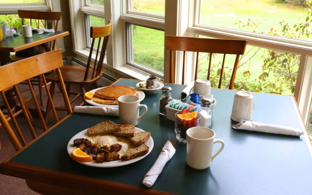 Bluebird Cady Hill Lodge