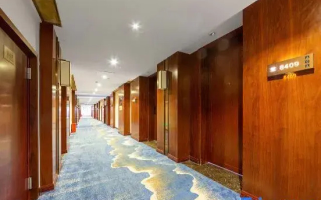 Yuma Bay Hot Spring Hotel