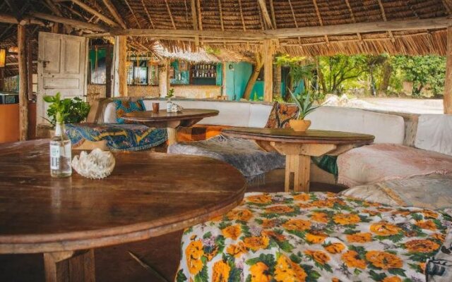 Mikadi Beach Lodge