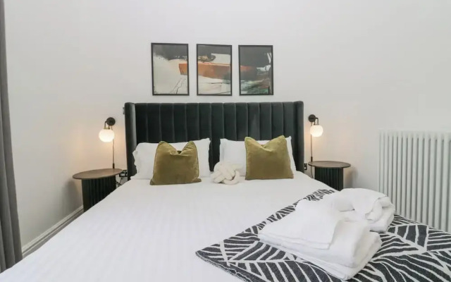The Myles Suite Stone Cross Mansion