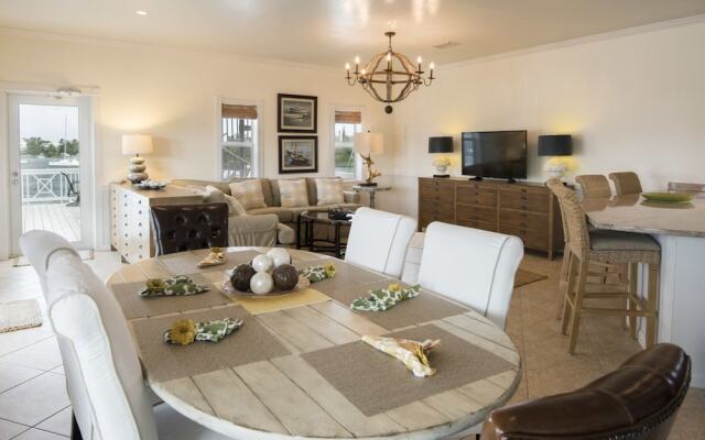 Hope Town Inn & Marina