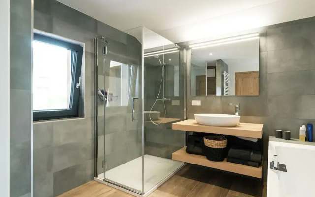 Luxurious Holiday Home With Jacuzzi In Wagrain Austria