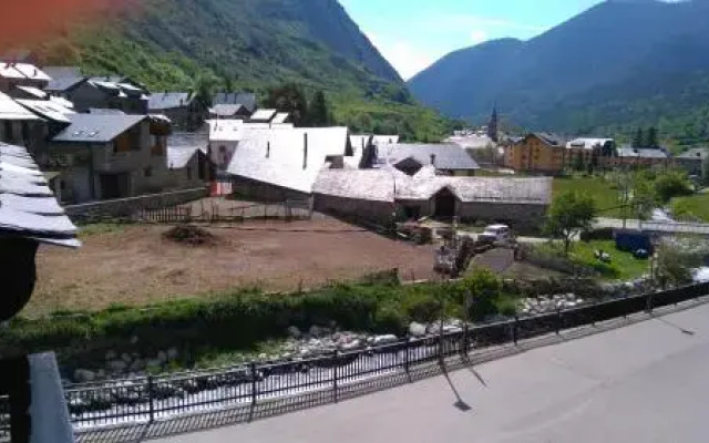 Apartaments Pont Romànic
