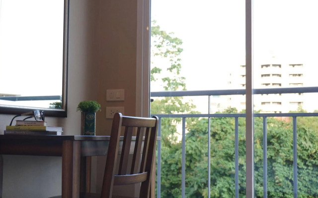 Chompu Nakarin Apartment