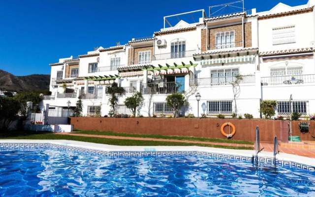 Lovely 2 bedroom townhouse in Fuentesol, Nerja