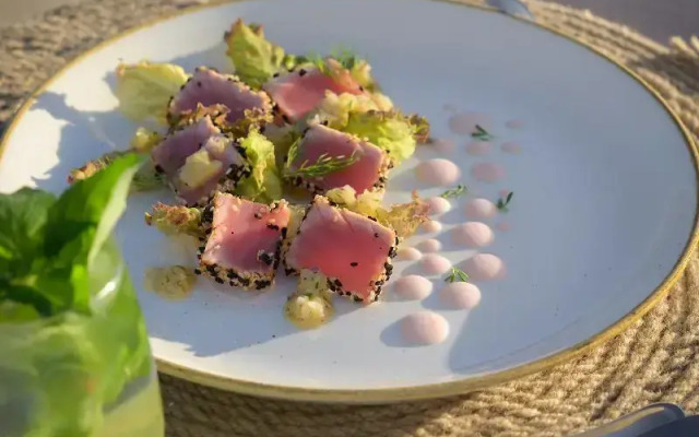 Курортный отель The Zen Wellness Resort