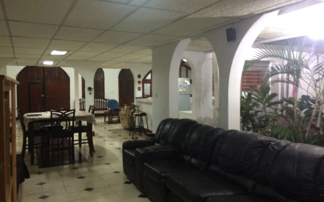 El Callejon Guest House