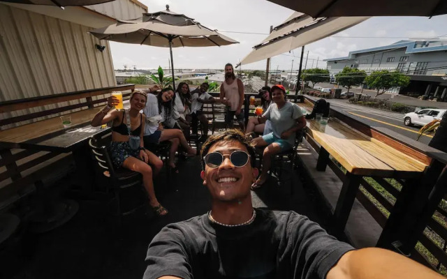 Howzit Hostels Hawaii