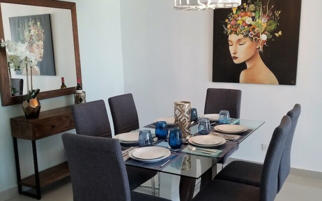 Luxury Apartments ESJ Towers at Mare
