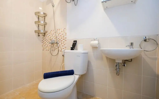 Fully Furnished With Japanese Style Studio Azalea Suites Apartment