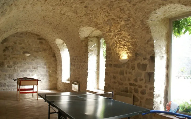 Premium Apartment in Saint-clair With Terrace