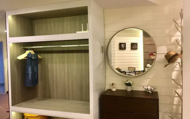 Sandy Beach Condo 17D