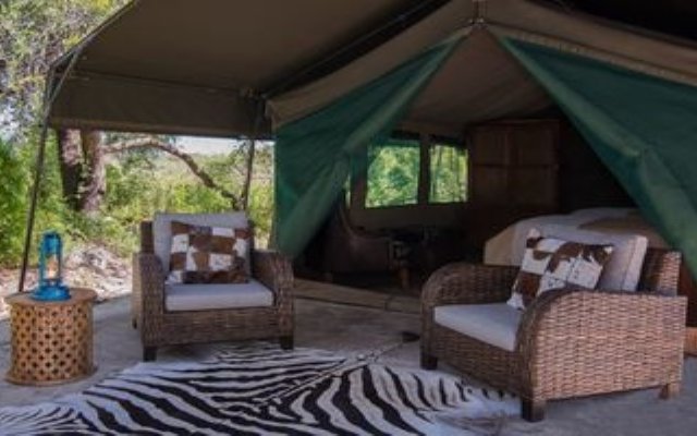 Nkwe Safari Lodge